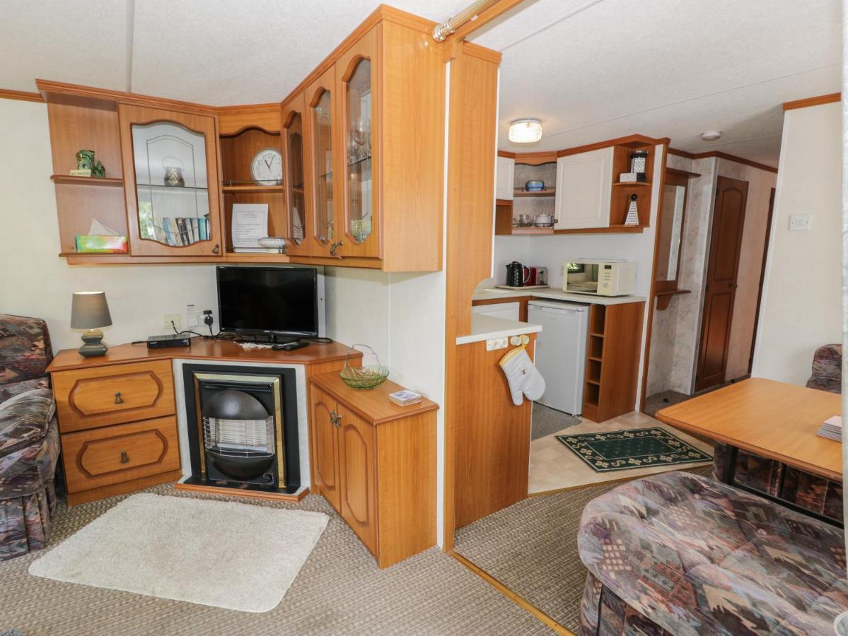 Fron Dderw Caravan Holyhead Buitenkant foto
